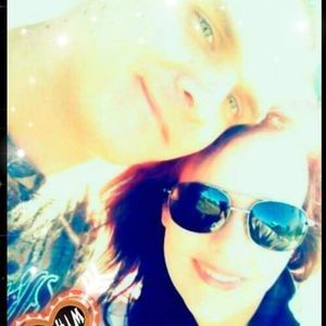 Meet your Posher, Travis